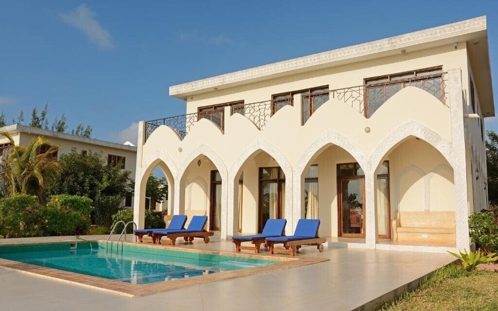 Hotel Villa Serenity 4*