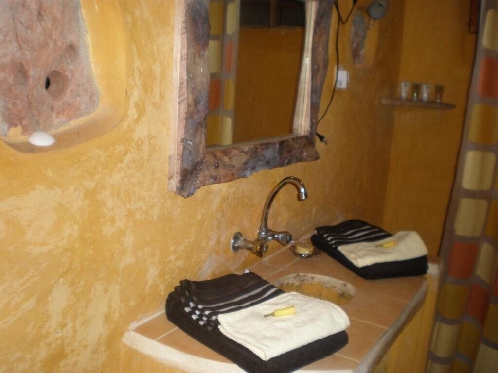 Картинка Casa Umoja Guesthouse 3*