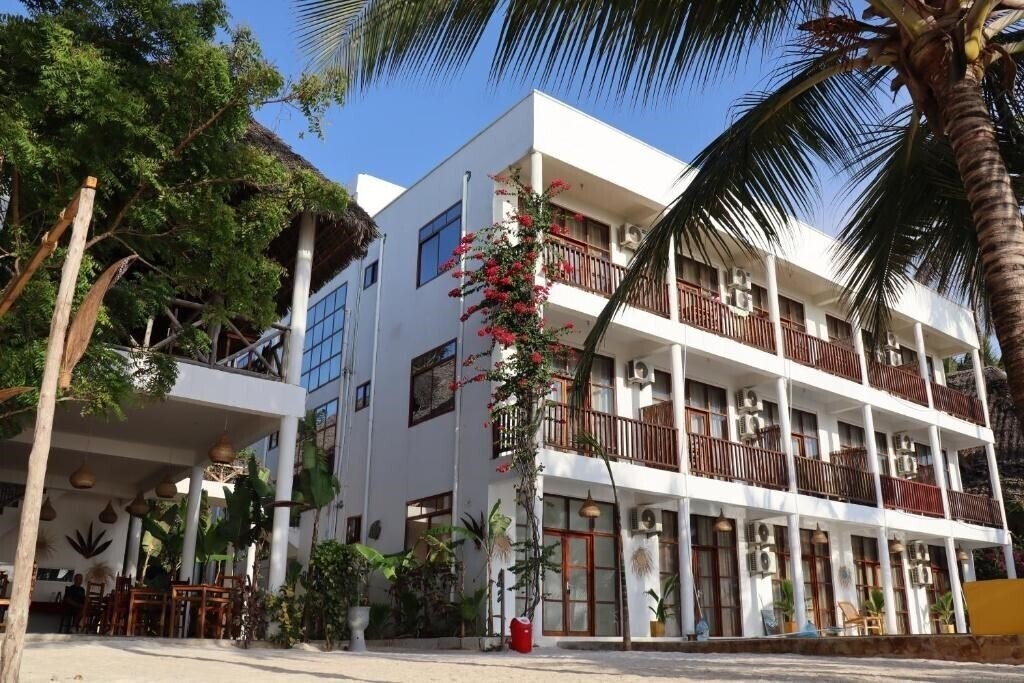 Картинка Sky & Sand Zanzibar Beach Resort 3*