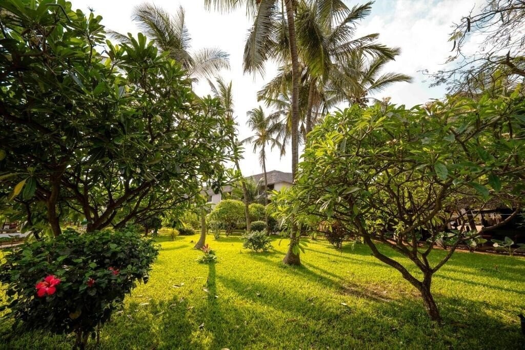 Zdjęcie Nungwi Beach Resort by Turaco 4*