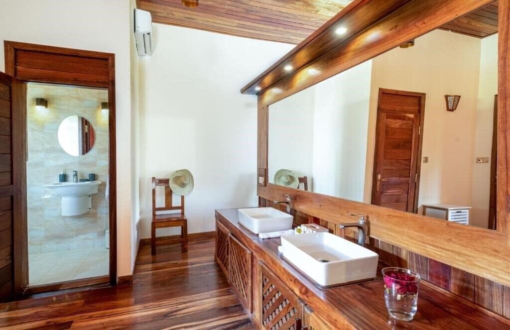 Фотографія Cast Away Residence 3*