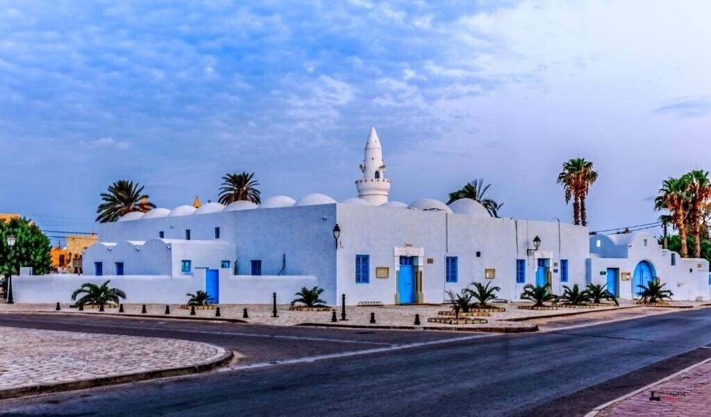 Zdjęcia Hotel Arisha 3*