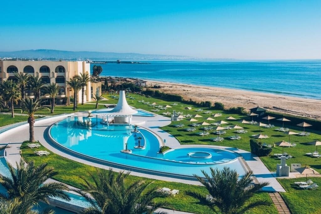 Готель Iberostar Waves Averroes 4*
