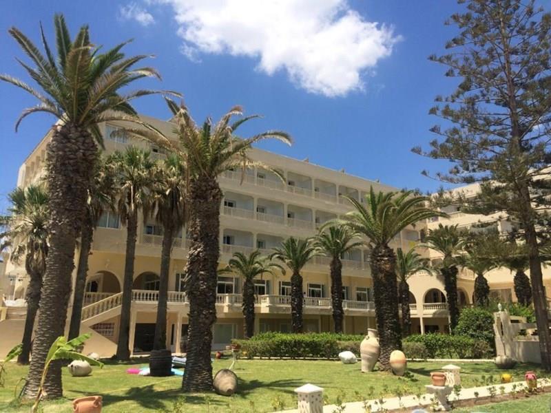 Фото Les Colombes 3*