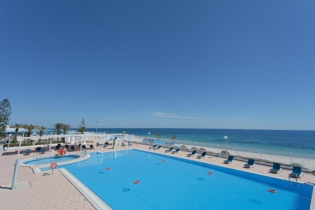 Готель El Mouradi Club Selima 3*