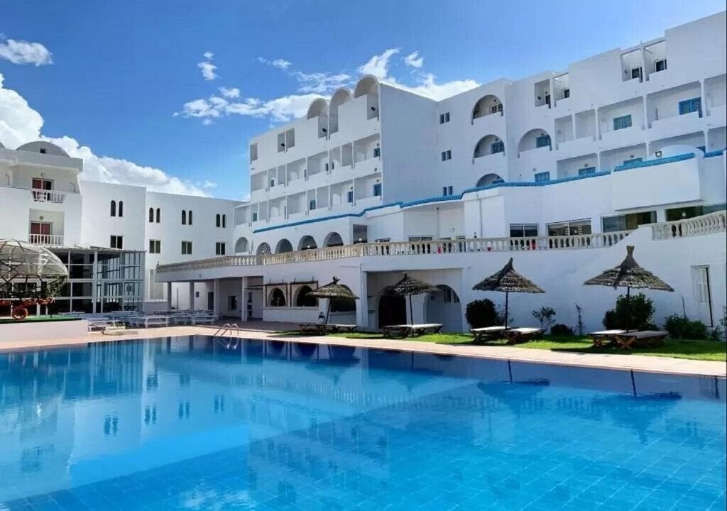 Готель Best Beach Hotel (ex. Cosmos Tergui Club) 3*