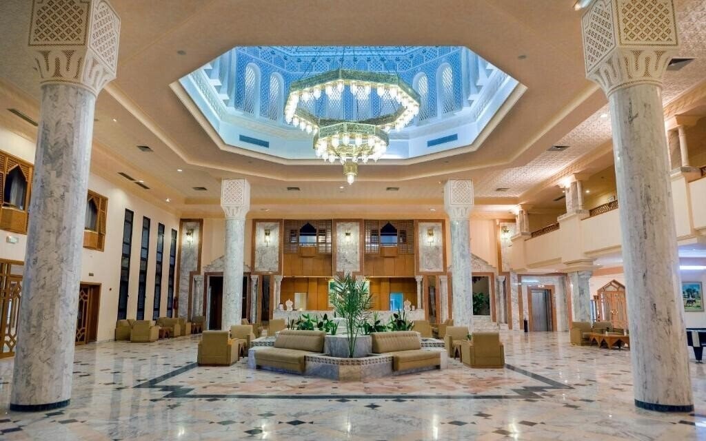 Hotel El Mouradi Douz 4*