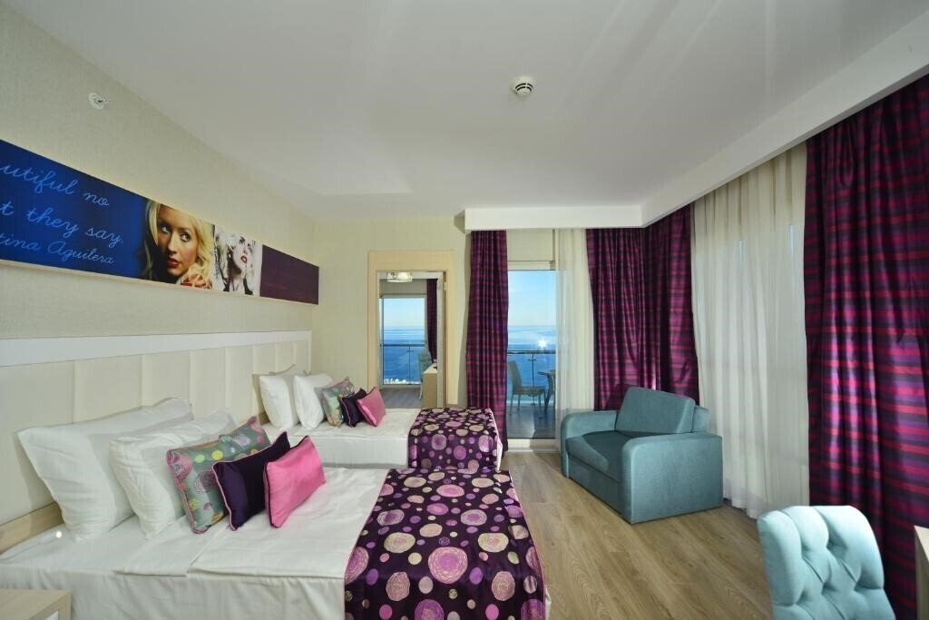Зображення Azura Deluxe Resort & SPA 5*