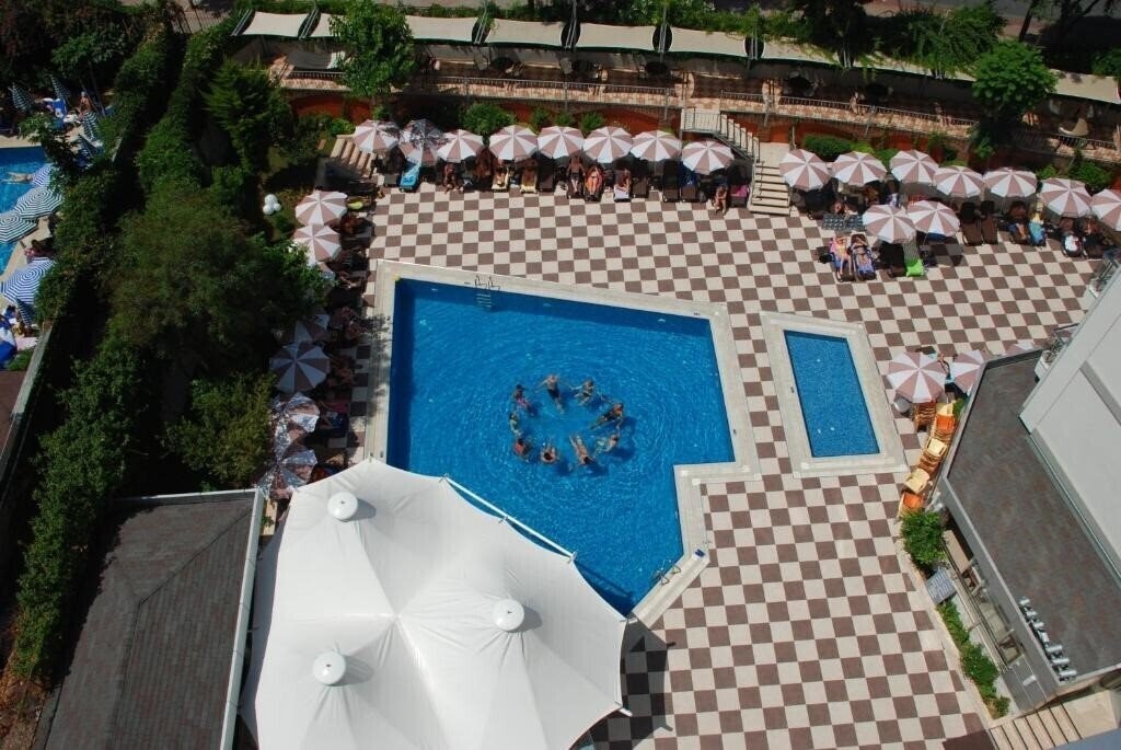 Hotel Grand Okan 4*