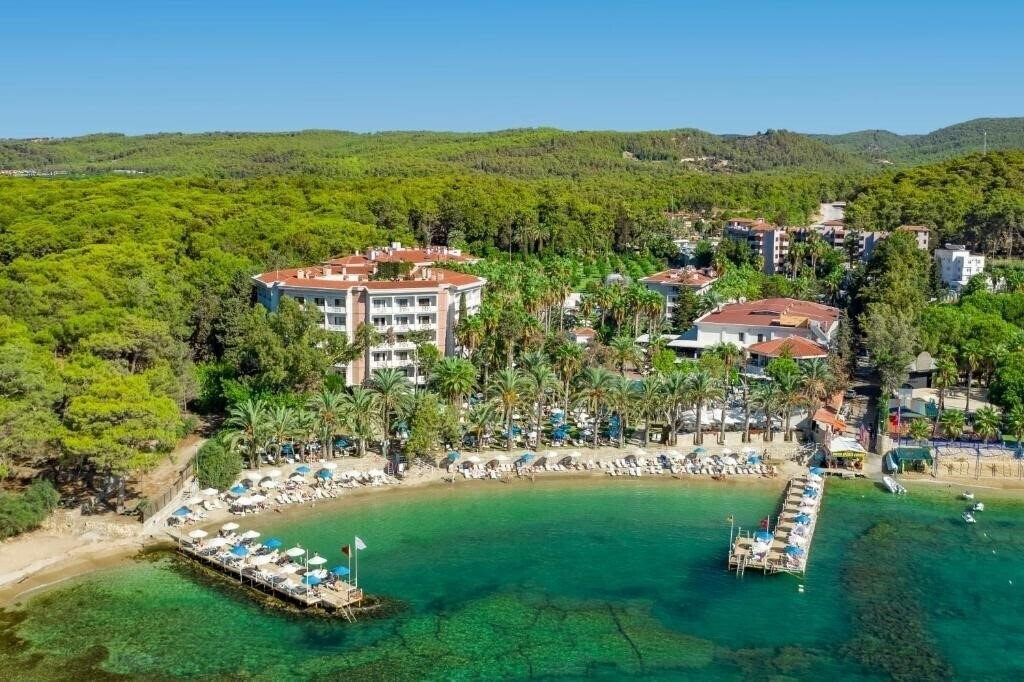 Фотографія Utopia Resort & Residence (ex. Alara Park Residence) 5*