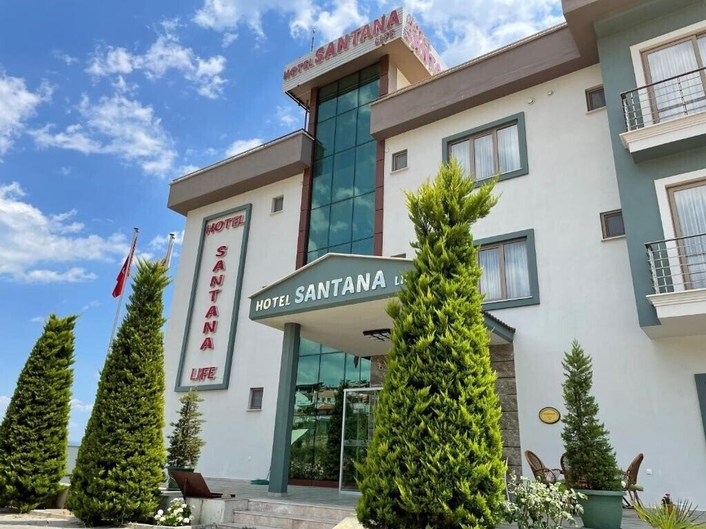 Готель Santana Hotel 4*