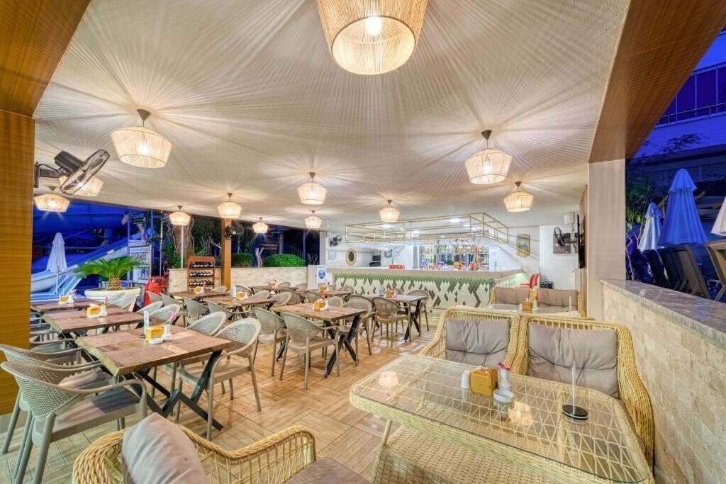 Zdjęcie Club Big Blue Suite Hotel 4*