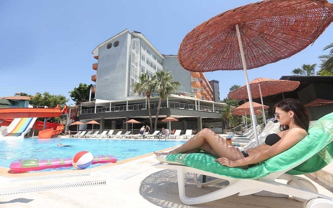 Zdjęcie Mysea Hotel Incekum (ex. Raina Beach Hotel, Royal Rose) 4*