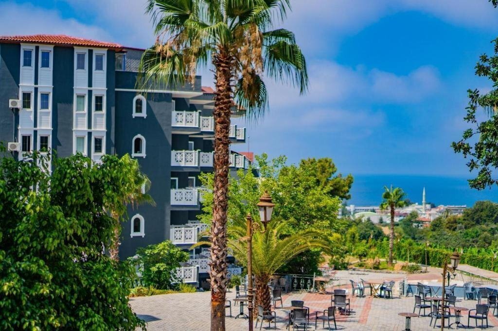 Hotel Larina Resort & SPA (ex. ACG Hotels Orient Palace Family, Orient Hill Resort Hotel, Club Sunny World, My Hill Resort) 4*