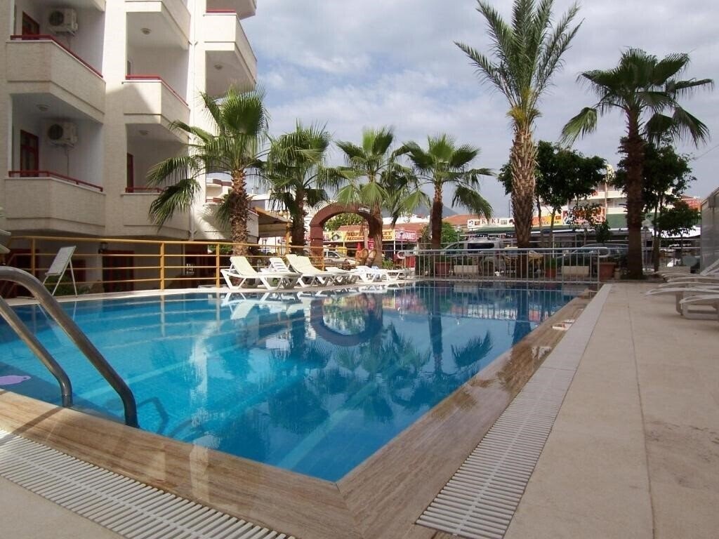 Zdjęcie Semiz Apart Hotel (ex. Semiz Hotel) 3*