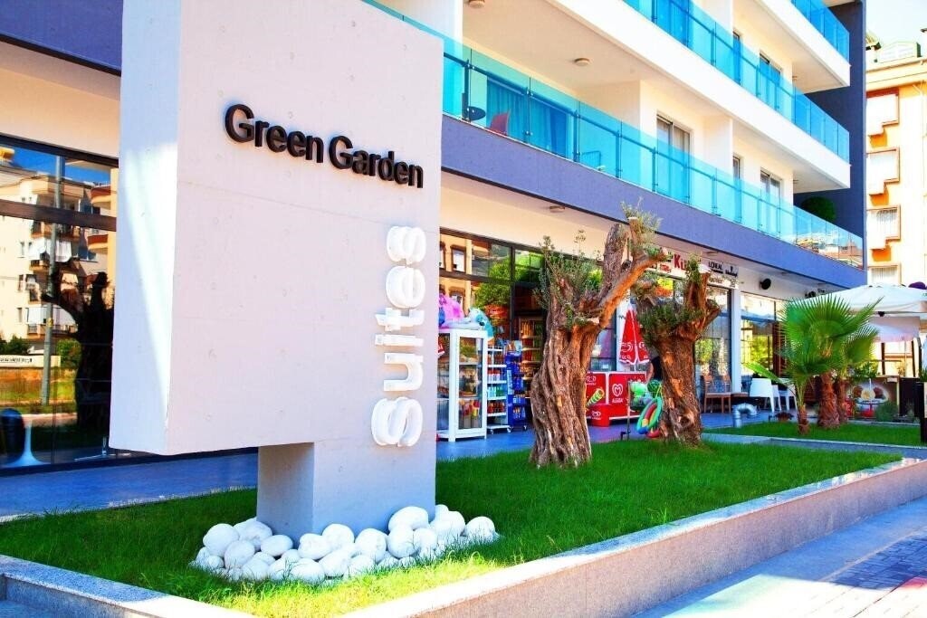 Hotel Green Garden Residence Suites 5*