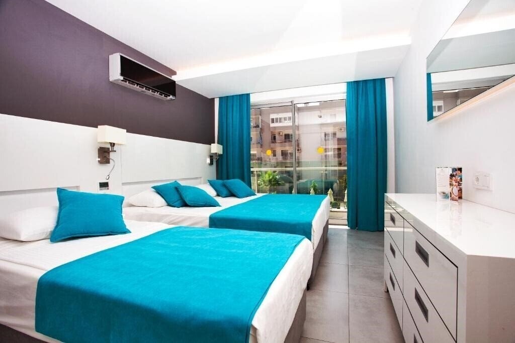 Obraz Green Garden Residence Suites 5*