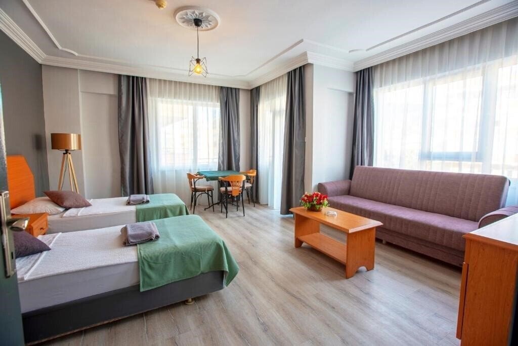 Obraz HMA Hotel & Suites 3*
