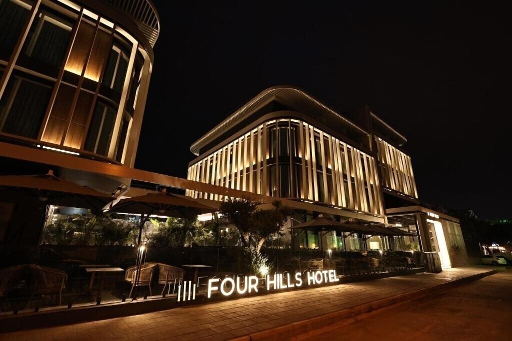 Hotel Four Hills Hotel (ex. Akberlin Hotel, Ak Berlin) 3*