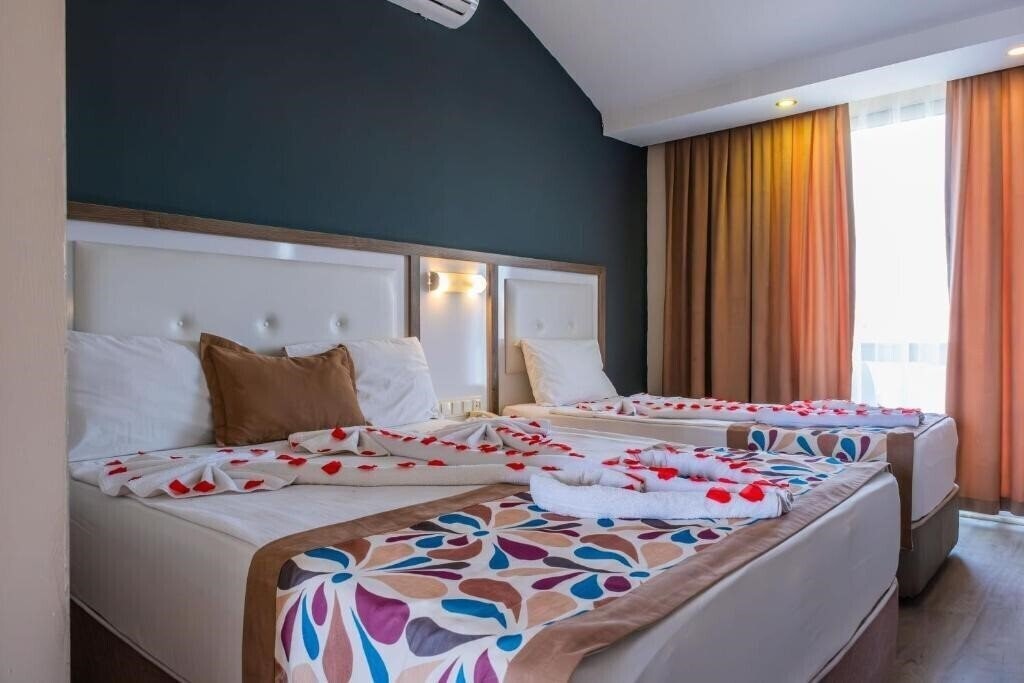 Готель Acar Hotel 4*