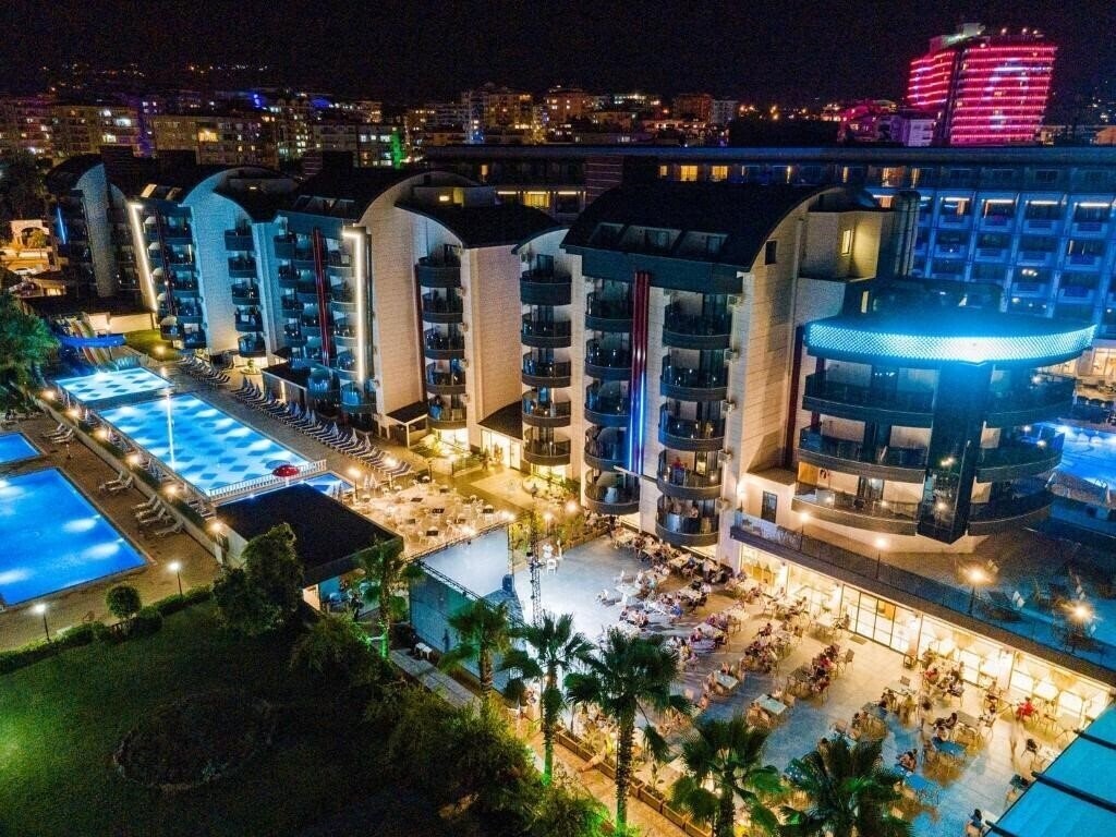 Zdjęcia Grand Uysal Beach & Spa Hotel (ex. Grand Uysal Family Suite) 4*