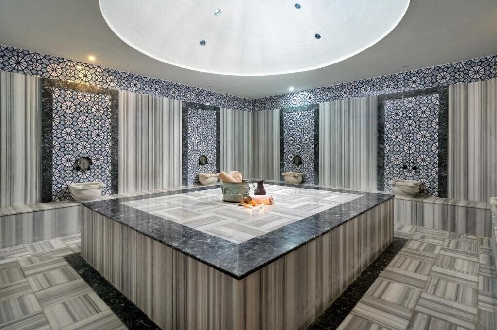 Фотографія Grand Uysal Beach & Spa Hotel 4*