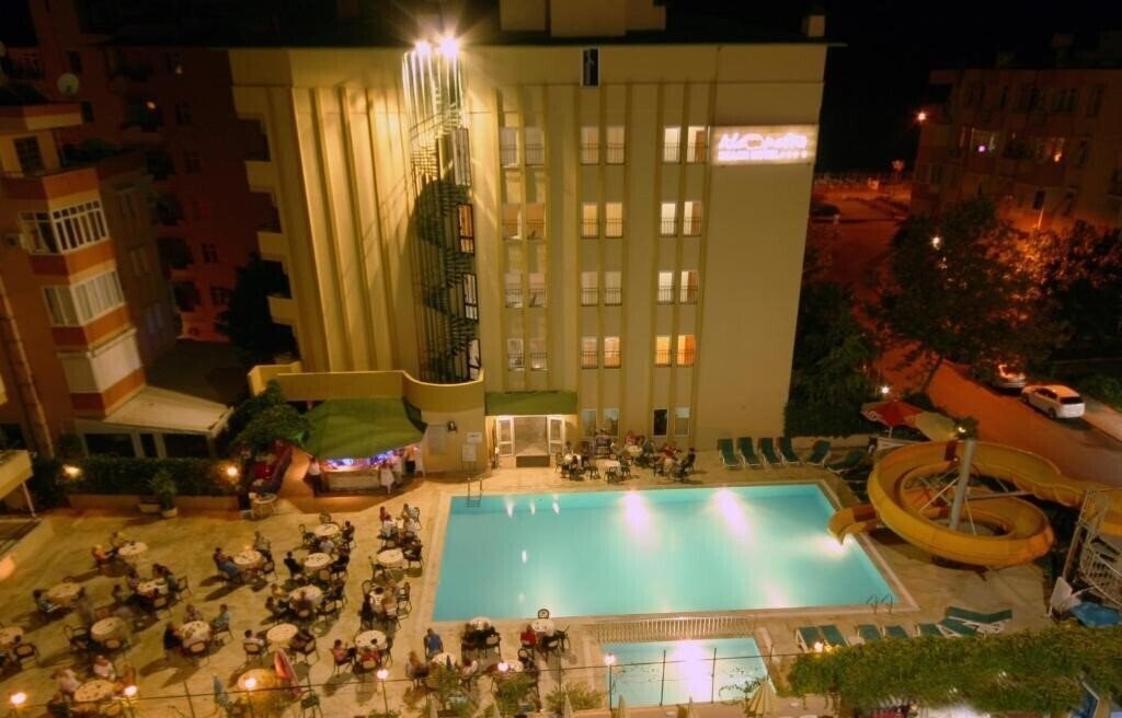 Фотографія Kleopatra Beach Hotel 4*