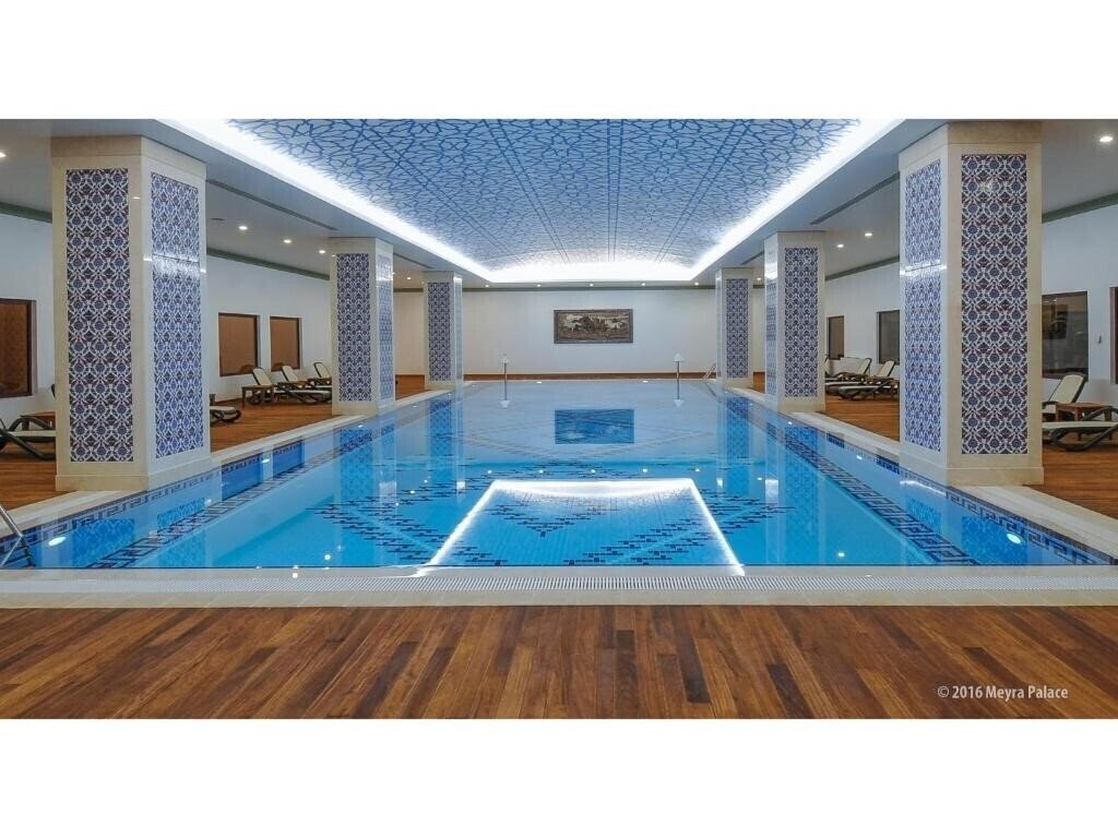 Zdjęcie Meyra Palace 4*