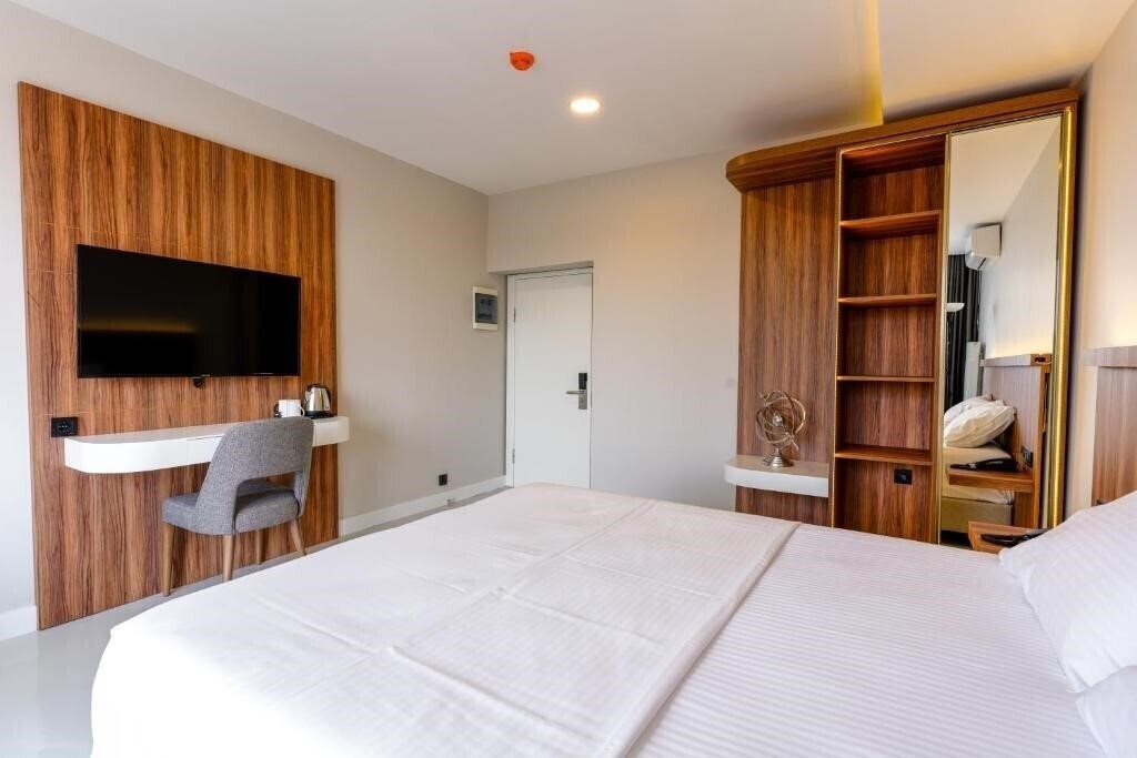 Zdjęcia Joyful Hotel (ex. Inn 65 Budget) 3*