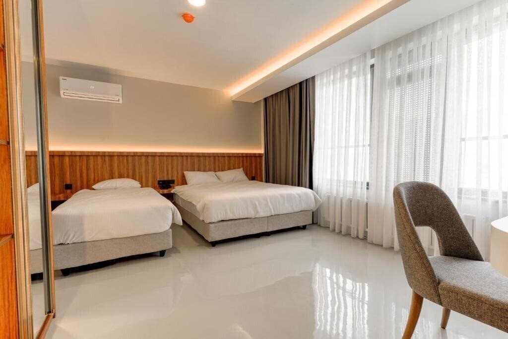 Zdjęcie Joyful Hotel (ex. Inn 65 Budget) 3*