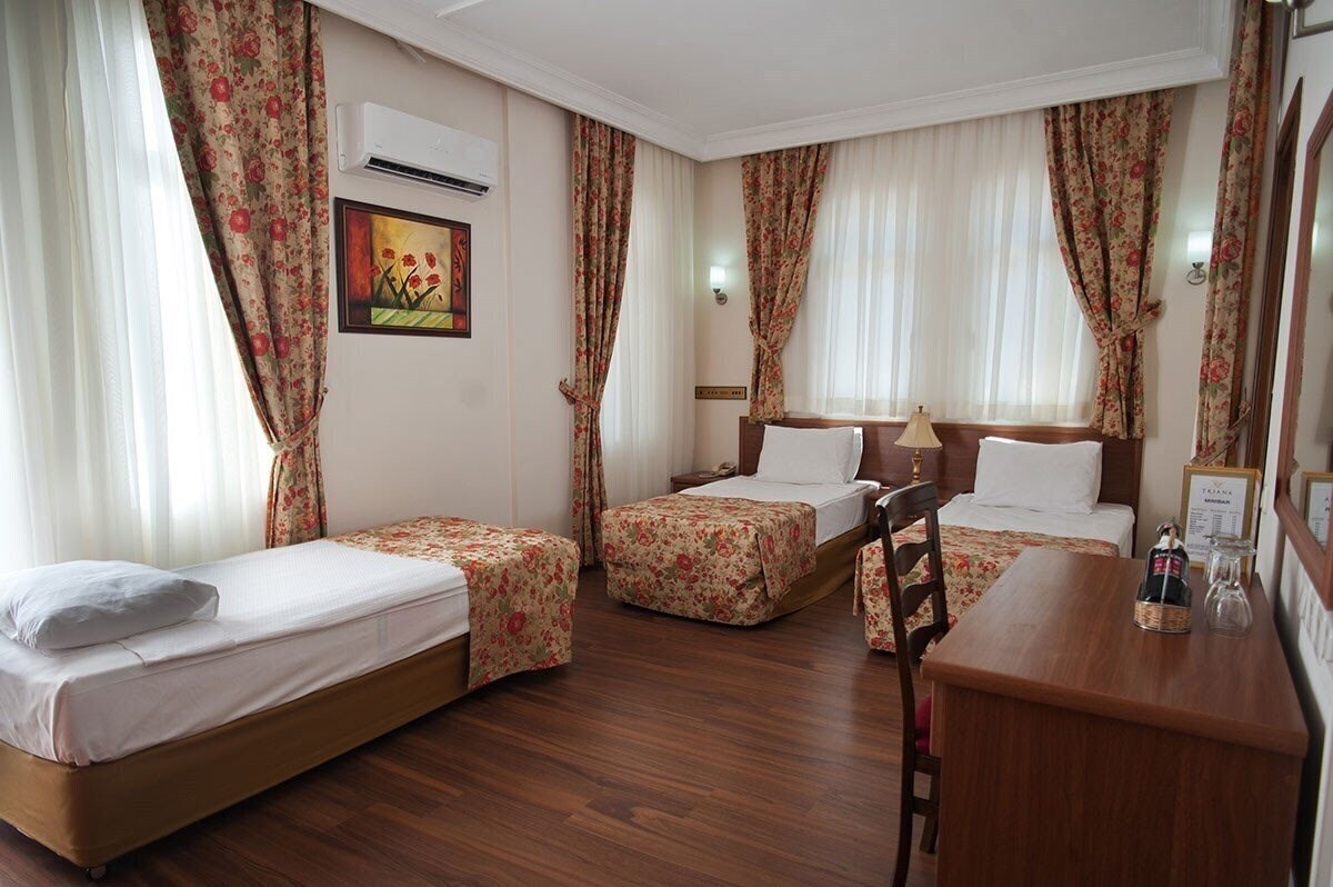 Zdjęcie Triana Hotel 3*