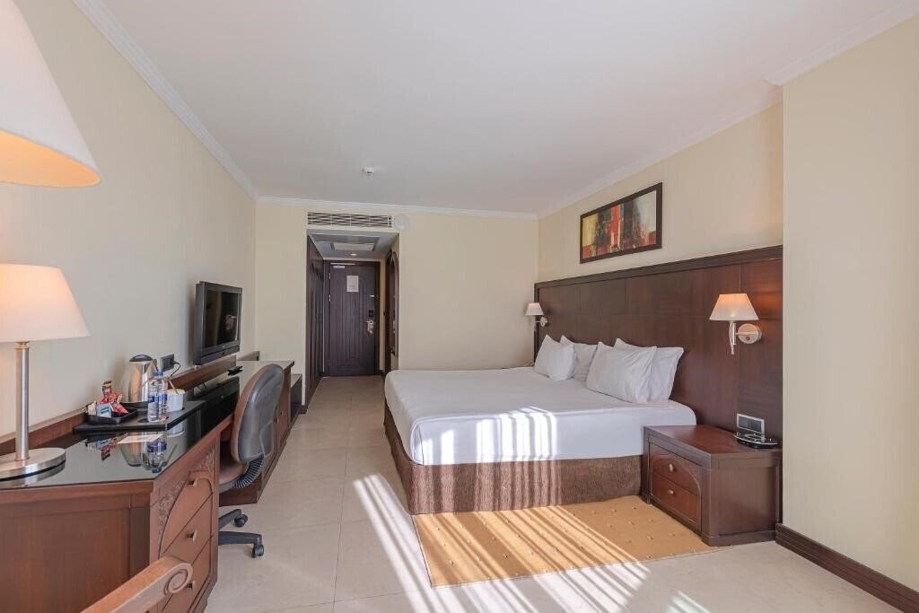 Фото Crowne Plaza Antalya by IHG (ex. Crowne Plaza Antalya, Crowne Plaza Hotel) 5*