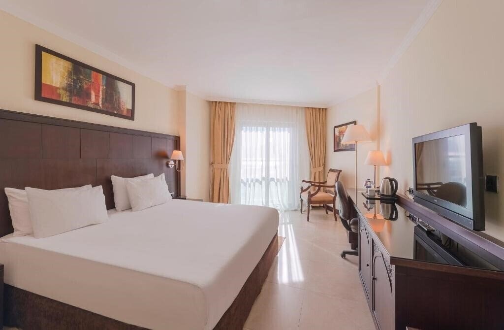 Зображення Crowne Plaza Antalya by IHG (ex. Crowne Plaza Antalya, Crowne Plaza Hotel) 5*