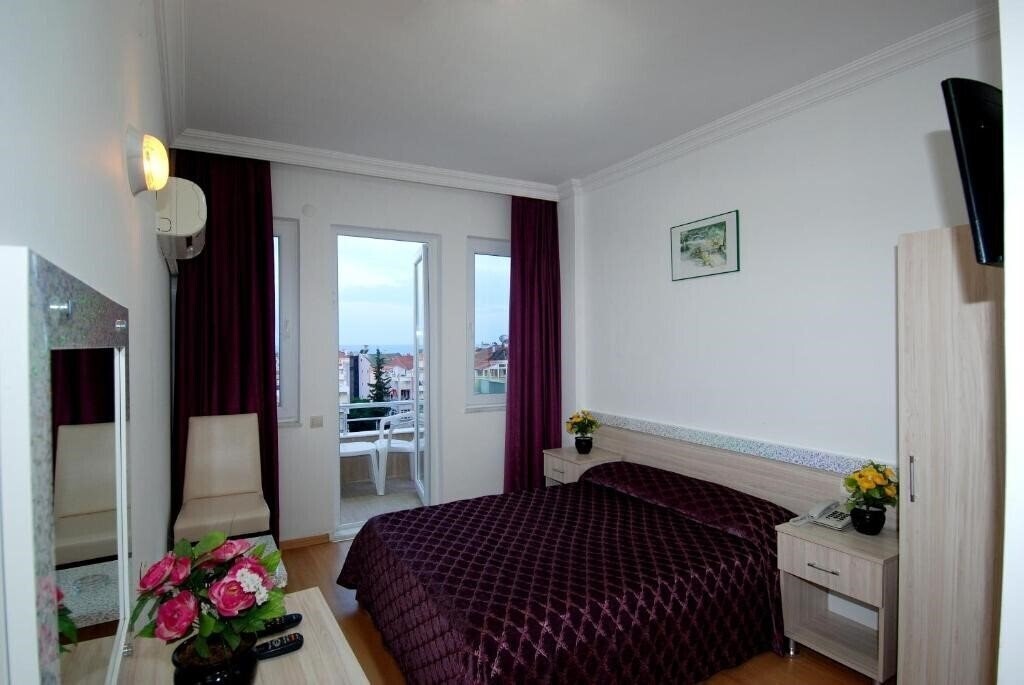 Hotel Lara Diamond Hotel 3*