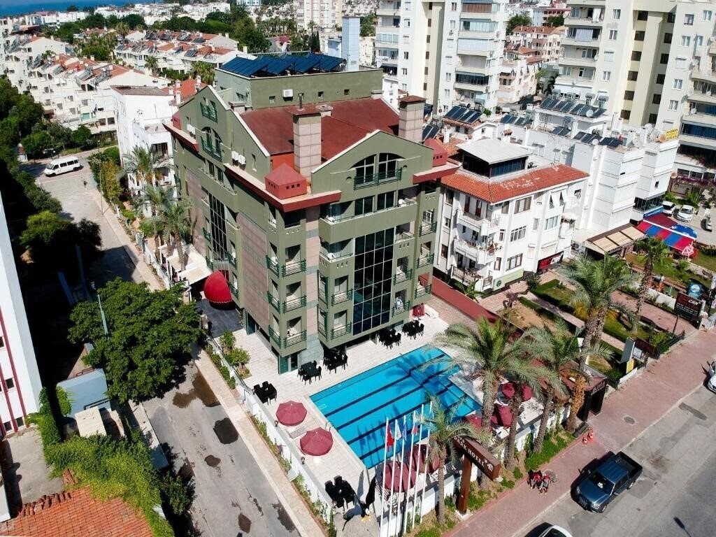 Hotel Lara Park Hotel 3*