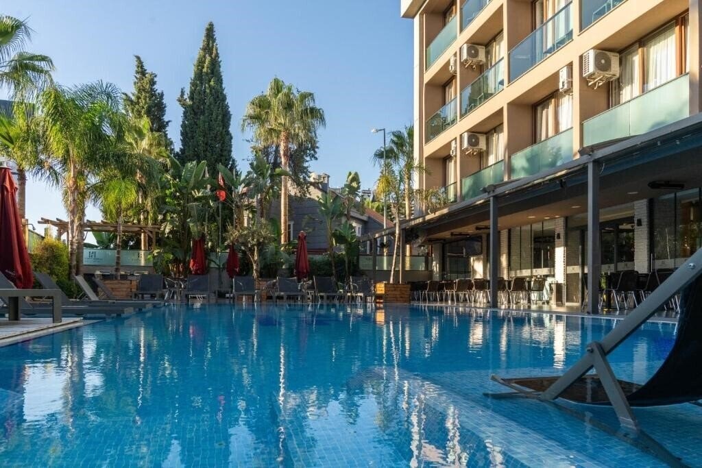 Hotel Laren Family Hotel & SPA 4*