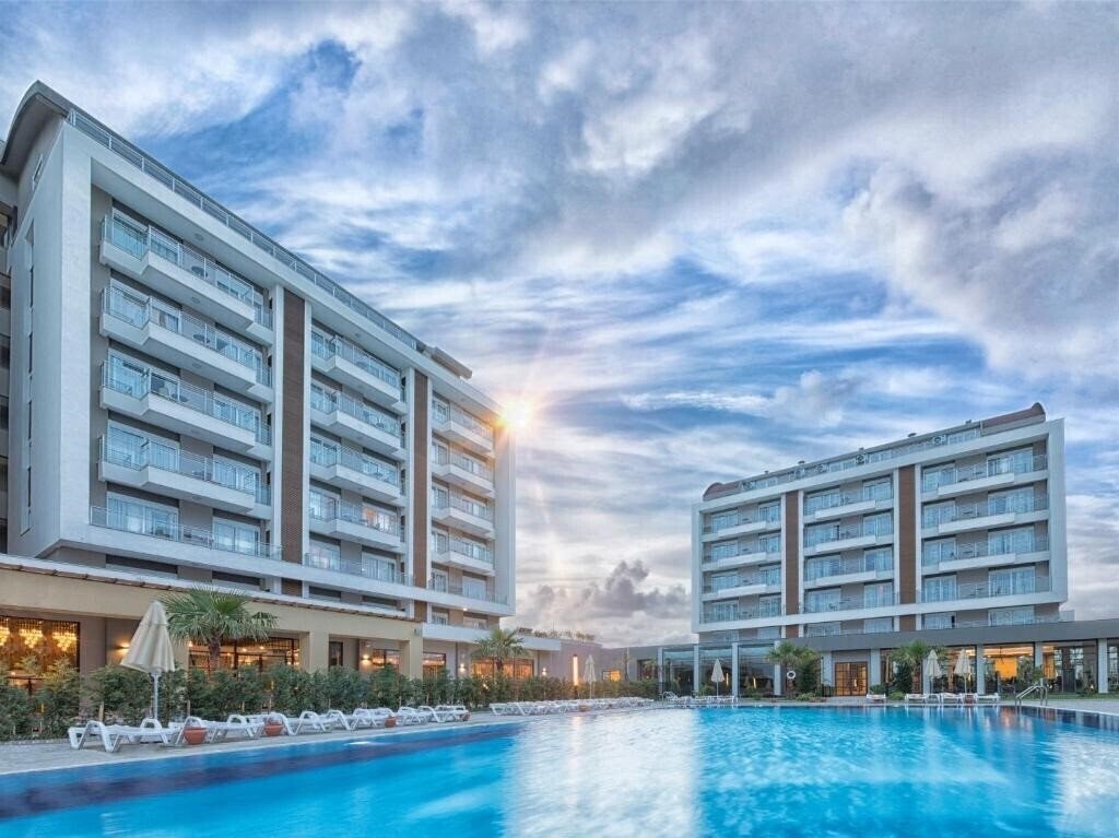 Zdjęcia Greenwood Suites Resort (ex. Sherwood Suites Resort Hotel) 5*
