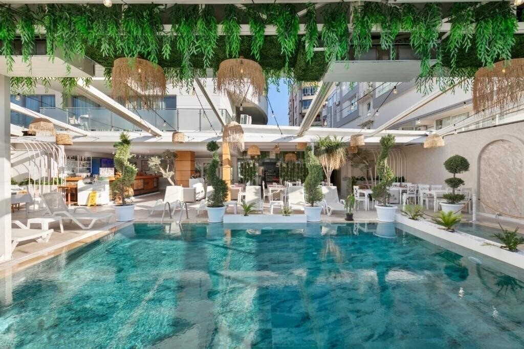 Готель Pacco Hotel & Spa 4*