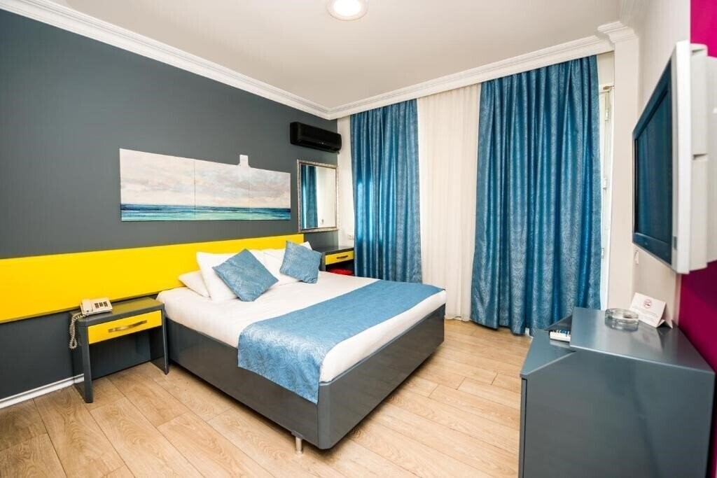 Готель Mera Park Hotel 3*