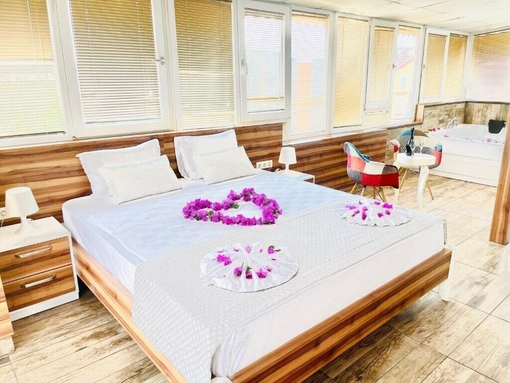 Zdjęcie Ale Park Hotel & Apartments (ex. Ata-K, Ales Park Hotel) 3*