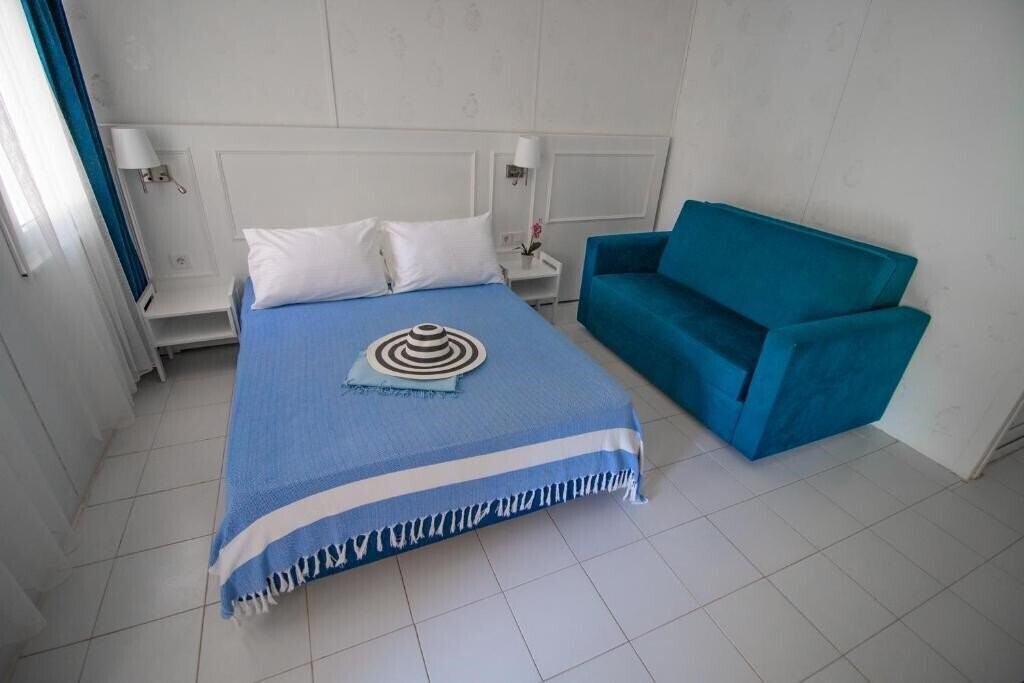 Готель Blue&White Hotel 3*