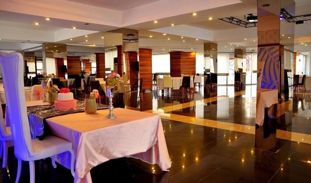 Zdjęcie Expo Park Hotel 3*