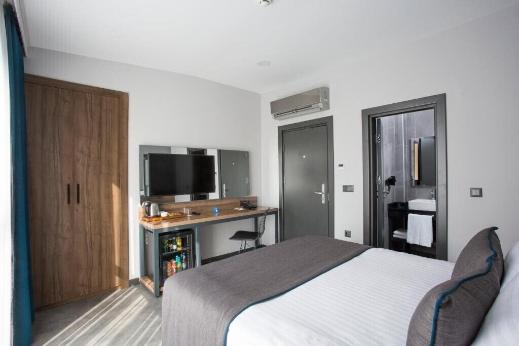 Zdjęcie Falcon 1511 3*