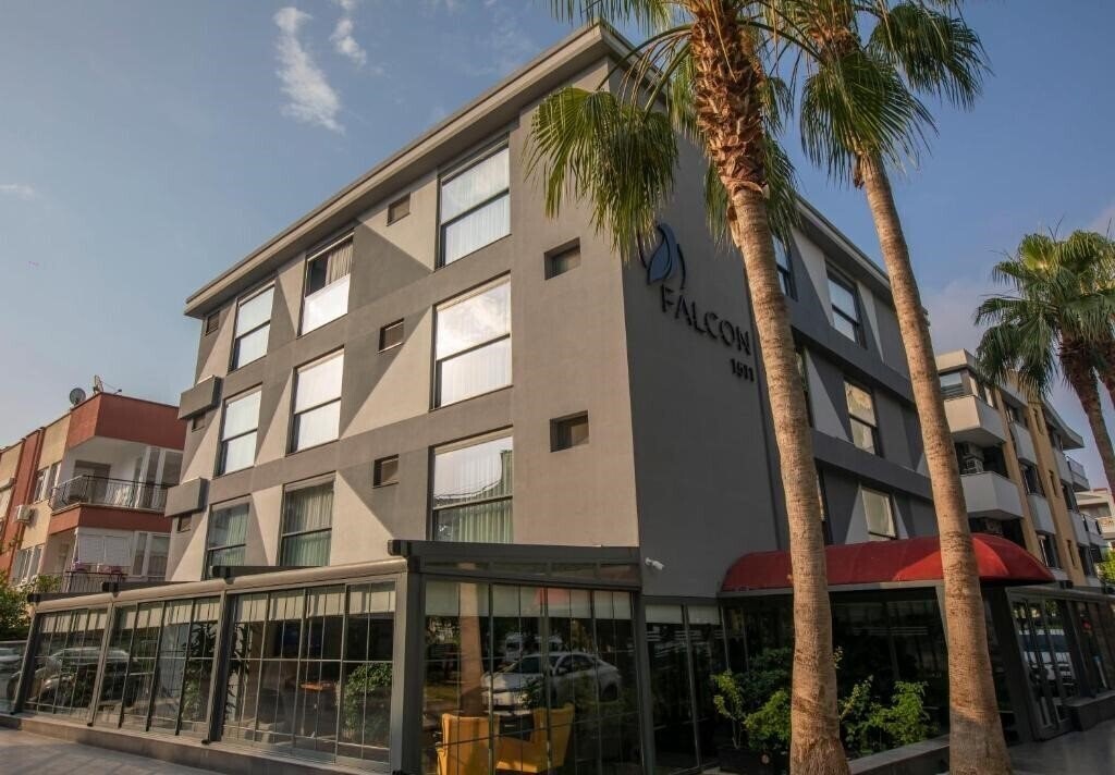 Zdjęcie Falcon 1511 3*