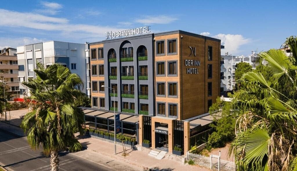 Hotel Der Inn Hotel Lara Boutique 4*