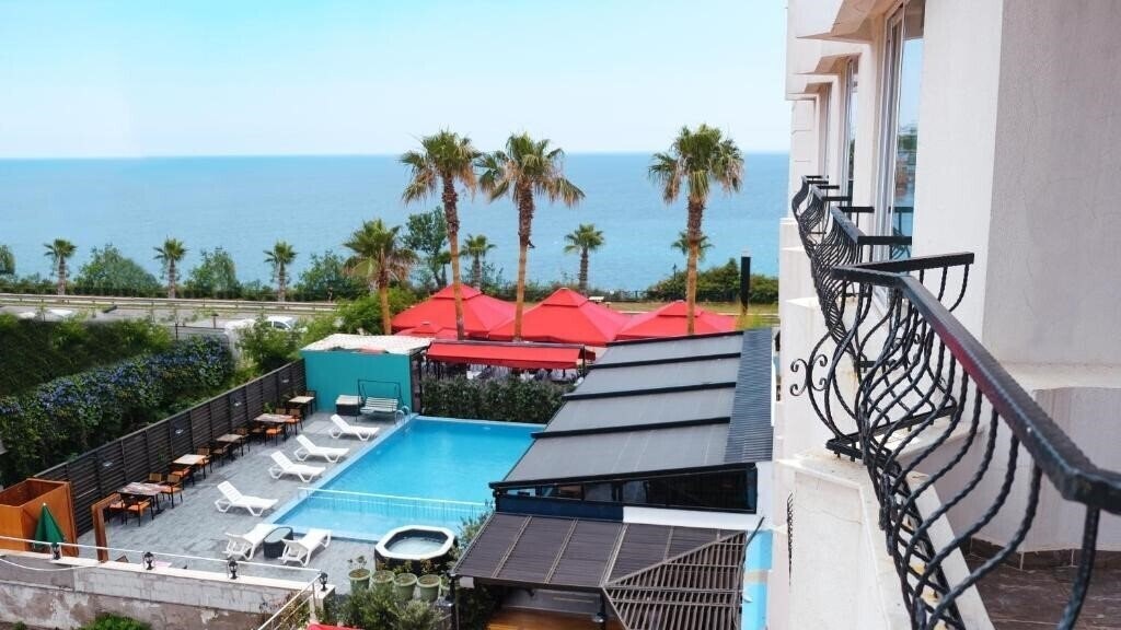 Hotel On Hotel Antalya 4*