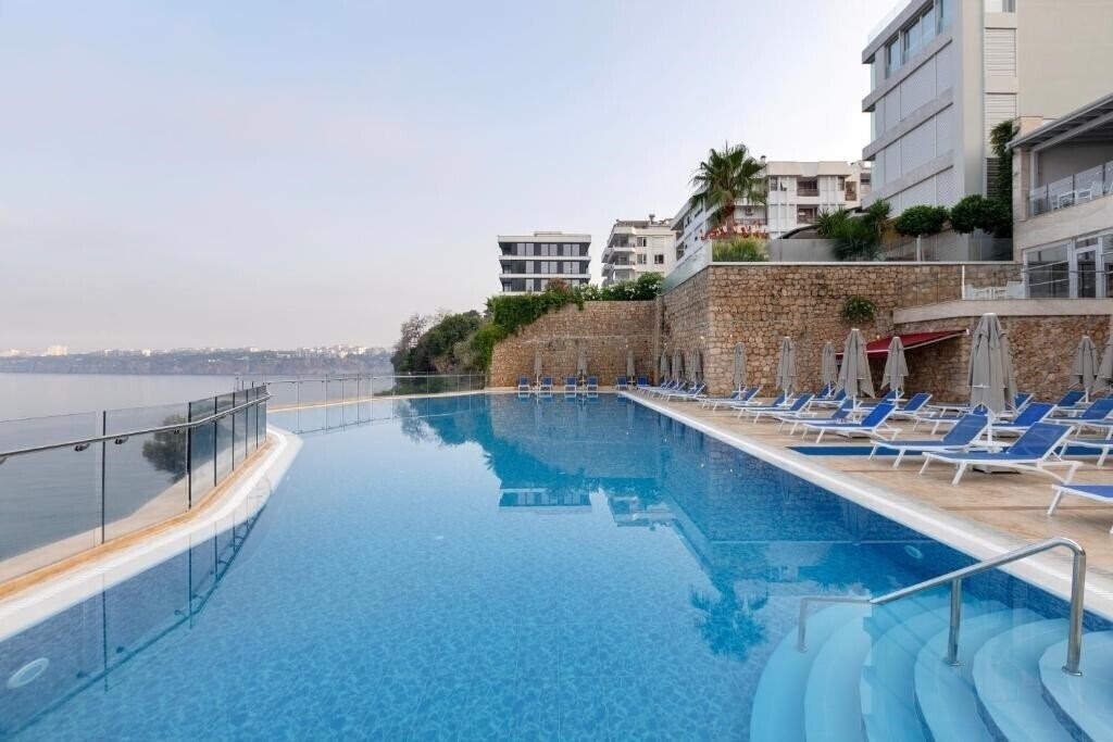 Фото Ramada Plaza By Wyndham Antalya (ex. Ramada Plaza Antalya) 5*