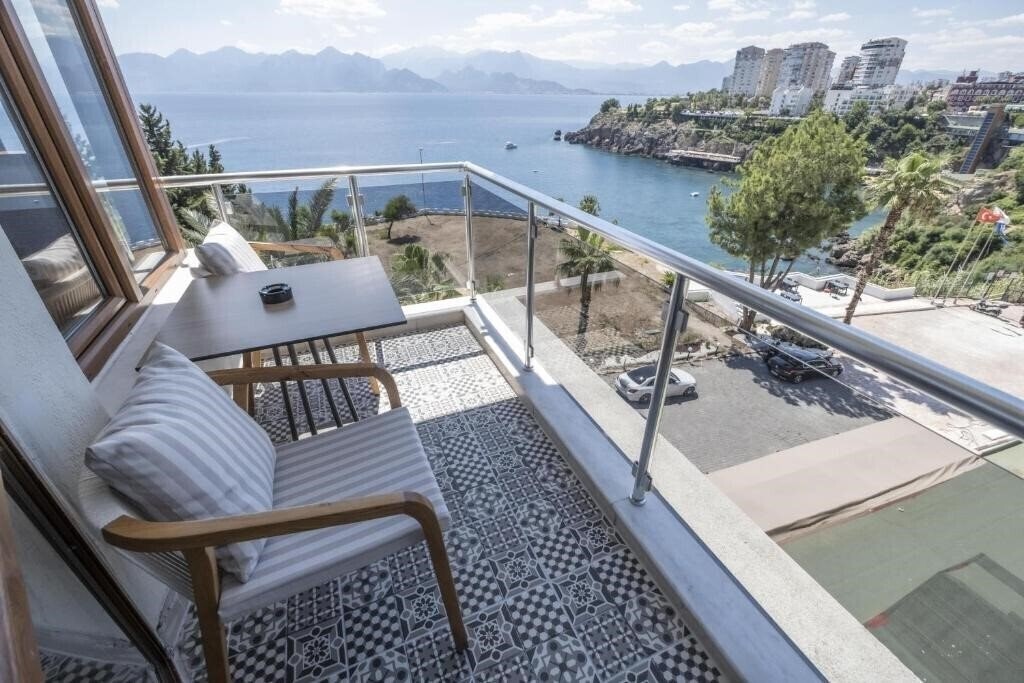 Zdjęcie Qinn Hotel 3*