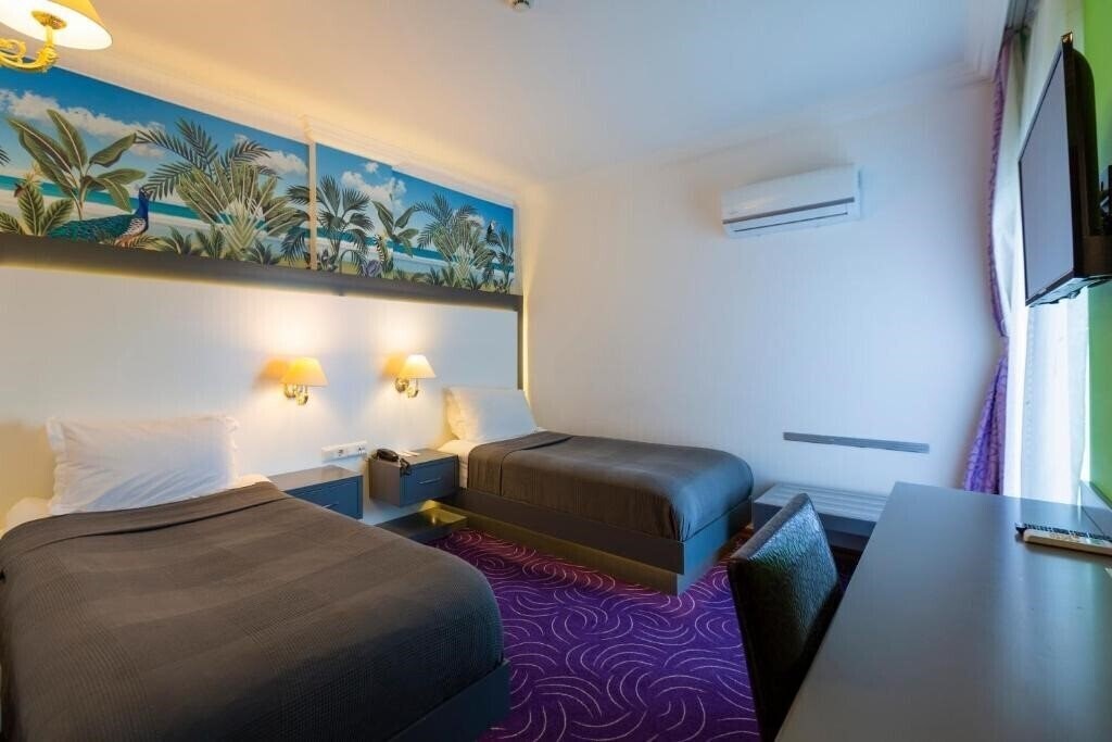 Фото Mene City Hotel 2*