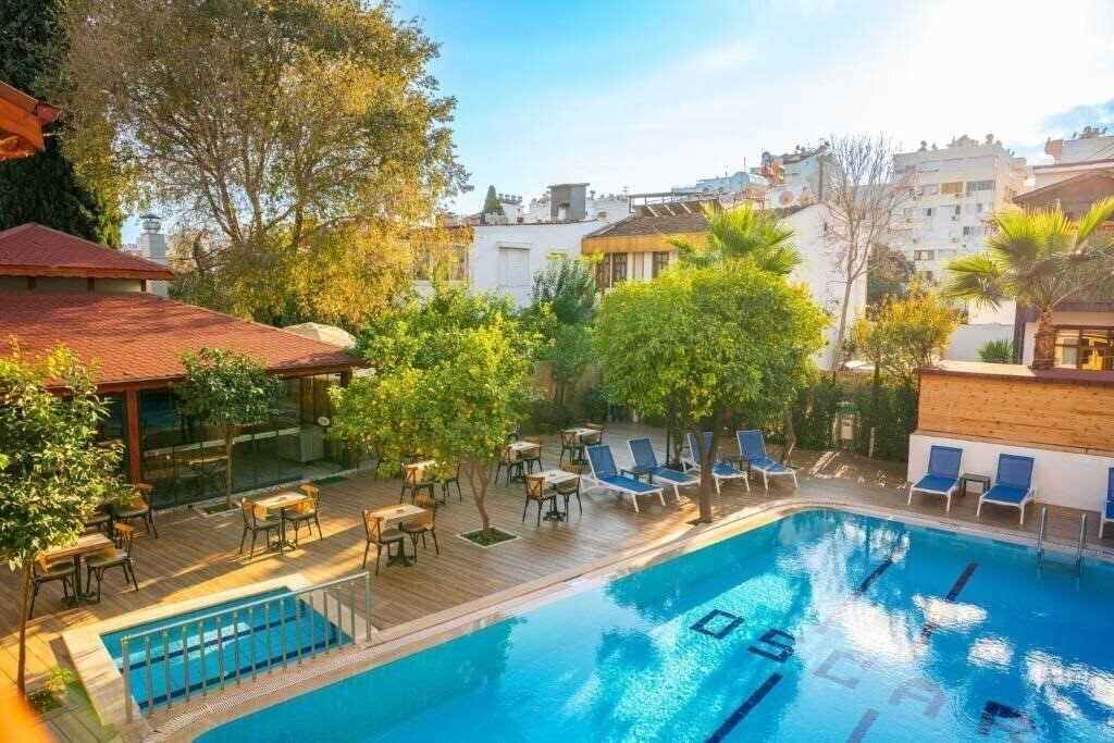 Hotel Oscar Garden Hotel 2*